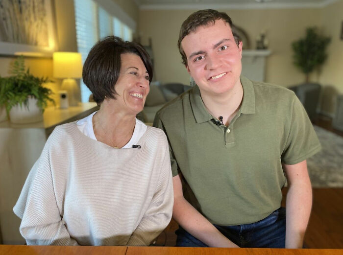 20 Y.O. With Autism Receives Thousands Of Comments And Job Offers After Posting A Wholesome Handwritten Cover Letter On LinkedIn 20 Y.O. With Autism Receives Thousands Of Comments And Job Offers After Posting A Wholesome Handwritten Cover Letter On LinkedIn