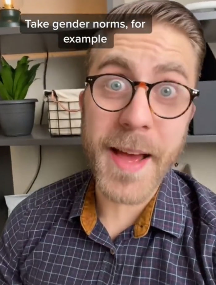 Guy Shares History Facts To Show How Fast And How Much Gender Norms Develop Because They’re Totally Made Up