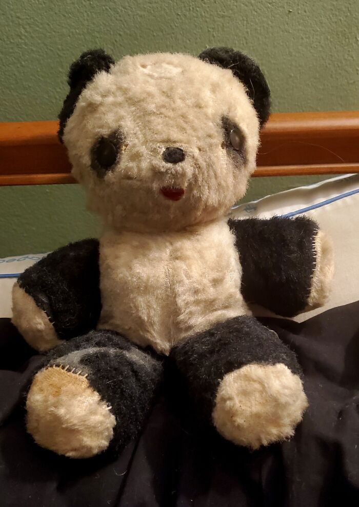 Hey Pandas, Show A Picture Of Your Oldest Toy When You Were Younger (Closed) Hey Pandas, Show A Picture Of Your Oldest Toy When You Were Younger (Closed)