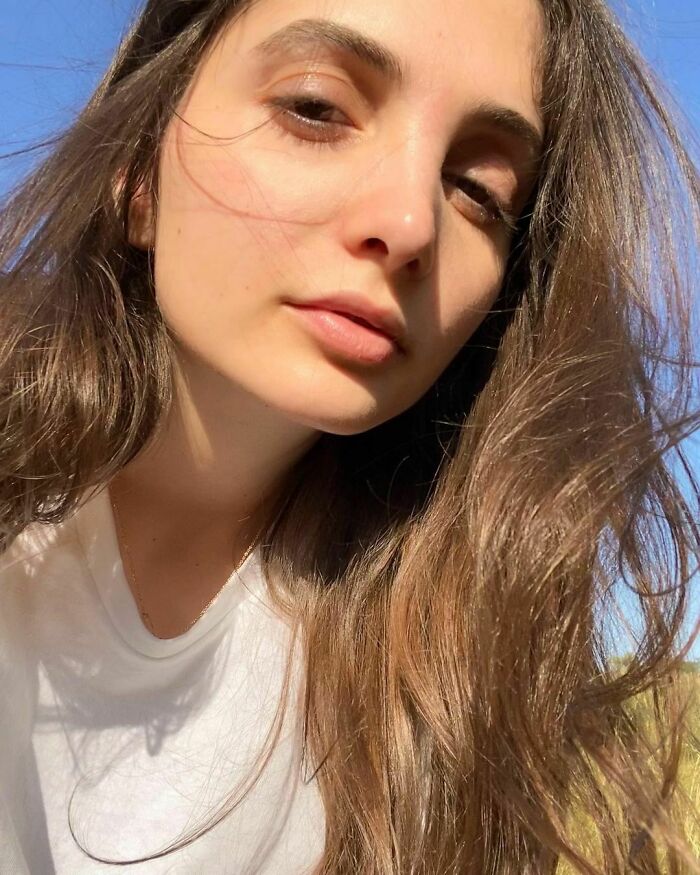 Woman Realizes A Guy Is Taking A Pic Of Her Address On Her Dog’s Collar, Not Her Dog, Shares How Her Quick Thinking Saved Her Woman Realizes A Guy Is Taking A Pic Of Her Address On Her Dog’s Collar, Not Her Dog, Shares How Her Quick Thinking Saved Her