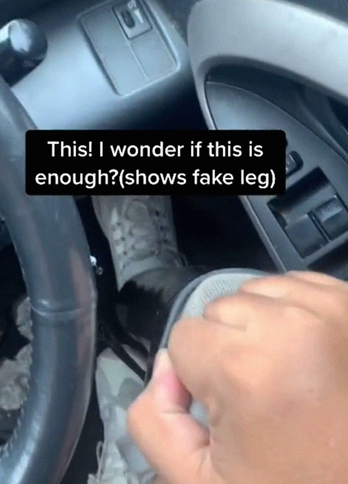 Guy With One Leg Gets Questioned About Parking In A Handicapped Spot, So He Then Confronts The ‘Karen’ Guy With One Leg Gets Questioned About Parking In A Handicapped Spot, So He Then Confronts The ‘Karen’