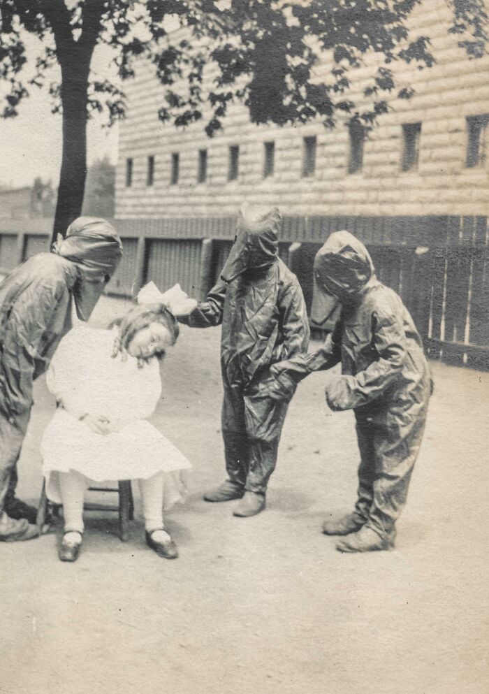 43 Reasons Why The Past Is Creepy, As Shared By This Online Group 43 Reasons Why The Past Is Creepy, As Shared By This Online Group