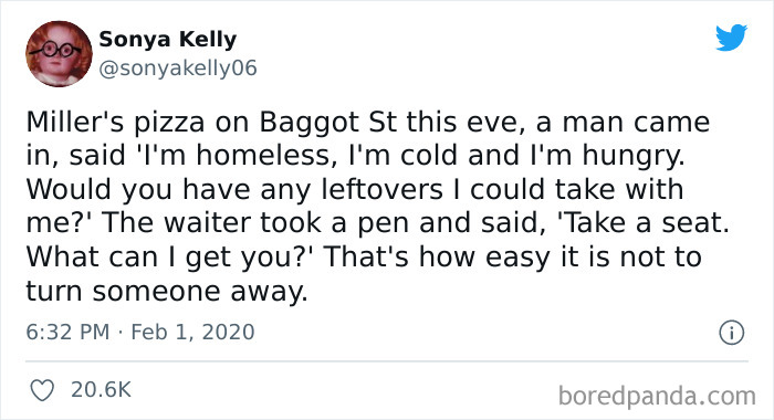 24 People Share Their Funny, Weird, And Wholesome Interactions With Waiters And Bartenders 24 People Share Their Funny, Weird, And Wholesome Interactions With Waiters And Bartenders