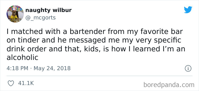 24 People Share Their Funny, Weird, And Wholesome Interactions With Waiters And Bartenders 24 People Share Their Funny, Weird, And Wholesome Interactions With Waiters And Bartenders