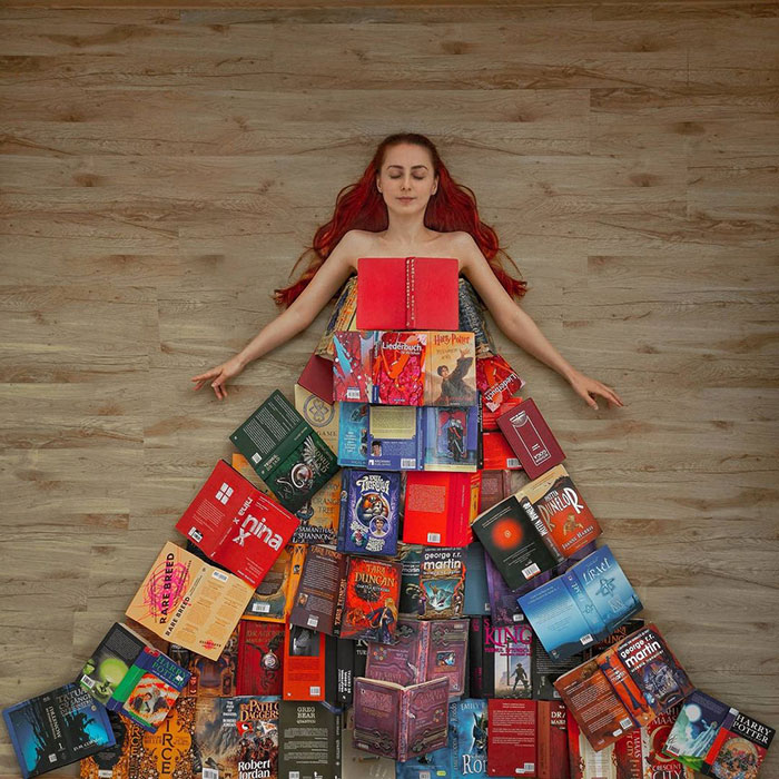 Bibliophile And Photographer Combines Two Hobbies In 30 Impressive Installations Bibliophile And Photographer Combines Two Hobbies In 30 Impressive Installations