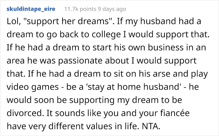 Woman Tells Her Fiancé She Wants To Be A Stay-At-Home Wife, And They Get Into A Heated Argument Woman Tells Her Fiancé She Wants To Be A Stay-At-Home Wife, And They Get Into A Heated Argument