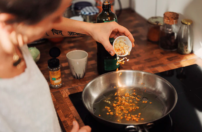 Chefs Are Sharing Simple Tips That Can Instantly Make Your Cooking Better (40 Tips) Chefs Are Sharing Simple Tips That Can Instantly Make Your Cooking Better (40 Tips)