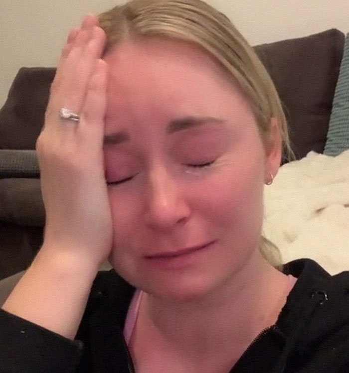 Small Business Owner Can&#8217;t Hold Back Tears After Reading A Vile Email From A Customer