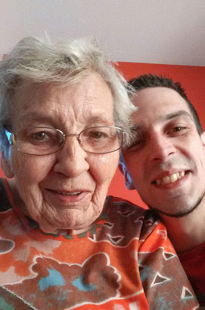 50 Of The Funniest Times That Old People Failed At Using Something Correctly