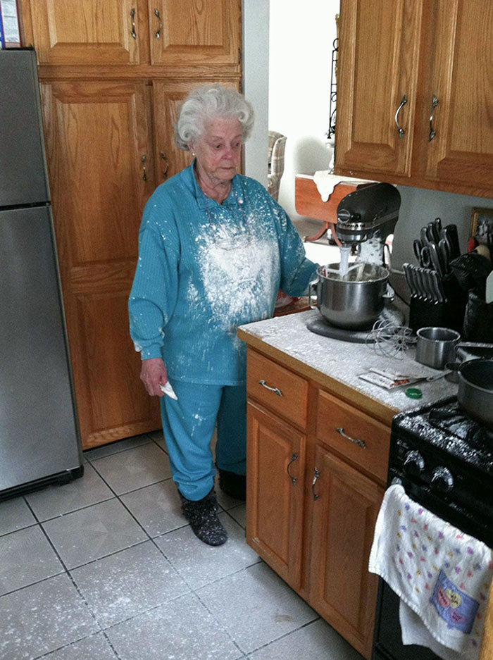 50 Of The Funniest Times That Old People Failed At Using Something Correctly