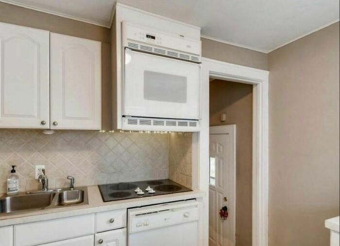 40 Awful Design Choices That Got Shamed On The ‘Please Hate These Things’ Page (New Pics) 40 Awful Design Choices That Got Shamed On The ‘Please Hate These Things’ Page (New Pics)