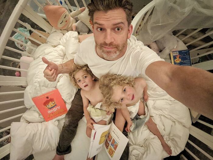 Father Of 4 Daughters Refuses To Sugarcoat His Instagram Pics, Has A Massive Following Online (New Pics) Father Of 4 Daughters Refuses To Sugarcoat His Instagram Pics, Has A Massive Following Online (New Pics)