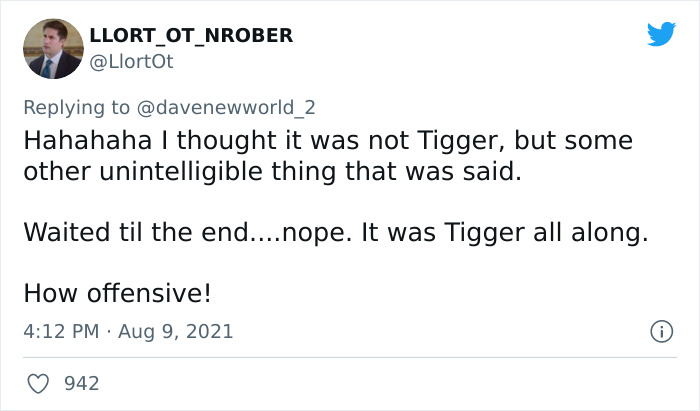 Joyless Karen Is Triggered By A Tigger Flag That Her Neighbor Has, Goes Viral On TikTok Joyless Karen Is Triggered By A Tigger Flag That Her Neighbor Has, Goes Viral On TikTok