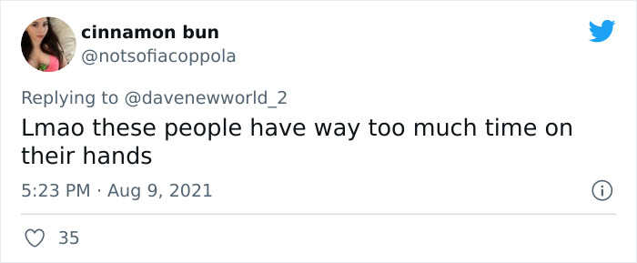 Joyless Karen Is Triggered By A Tigger Flag That Her Neighbor Has, Goes Viral On TikTok Joyless Karen Is Triggered By A Tigger Flag That Her Neighbor Has, Goes Viral On TikTok