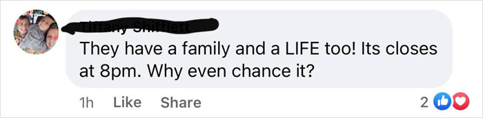 ‘Karen’ Is Furious That A Small Town Restaurant Didn’t Serve Her After Closing Time – Gets Roasted By The Locals ‘Karen’ Is Furious That A Small Town Restaurant Didn’t Serve Her After Closing Time – Gets Roasted By The Locals