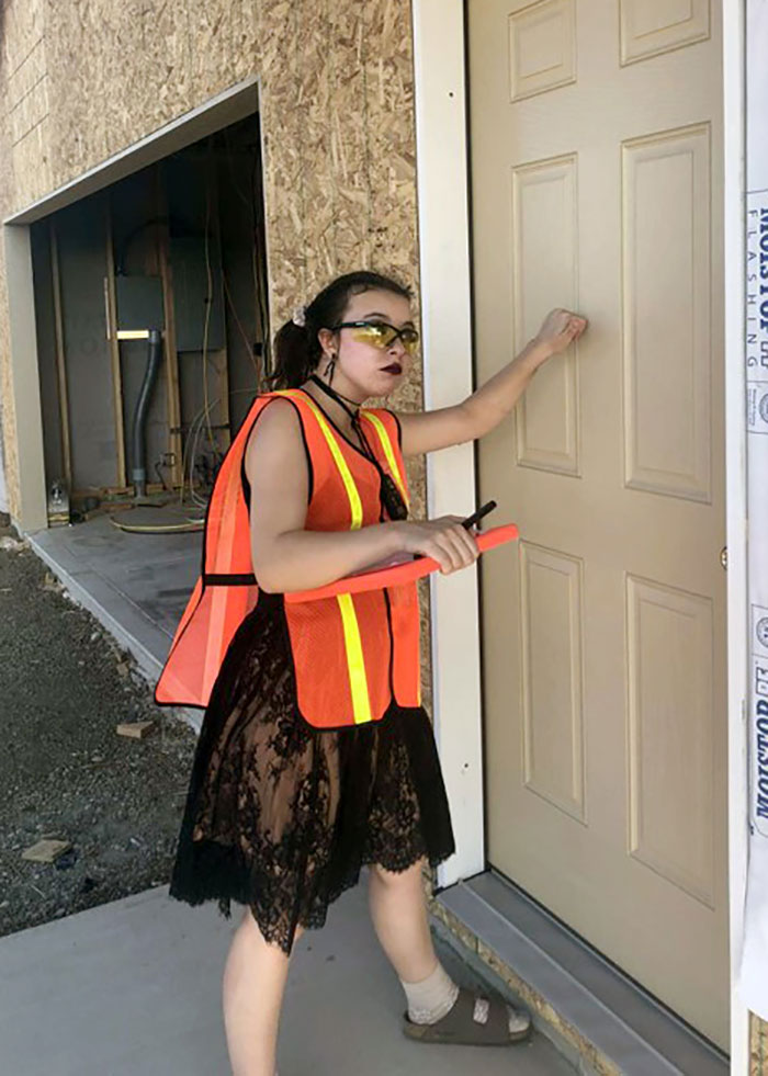 30 Awkward Situations That Are Embarrassing For No Real Reason 30 Awkward Situations That Are Embarrassing For No Real Reason