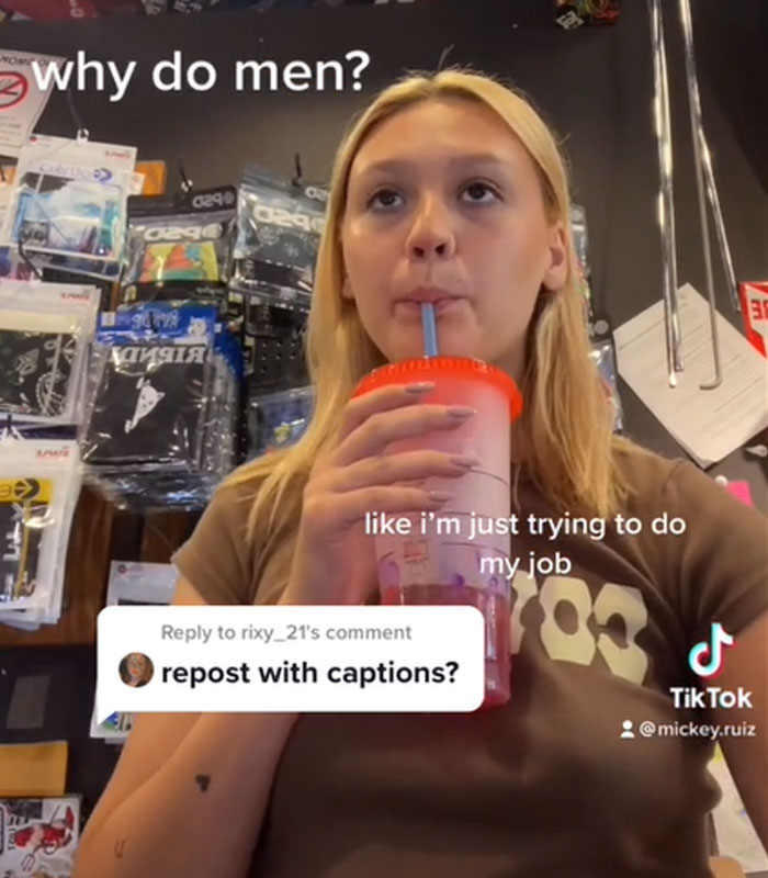 Young Woman Films Her Customer’s Cringy Attempts To Hit On Her At Work Despite Her Not Being Interested, Goes Viral Young Woman Films Her Customer’s Cringy Attempts To Hit On Her At Work Despite Her Not Being Interested, Goes Viral
