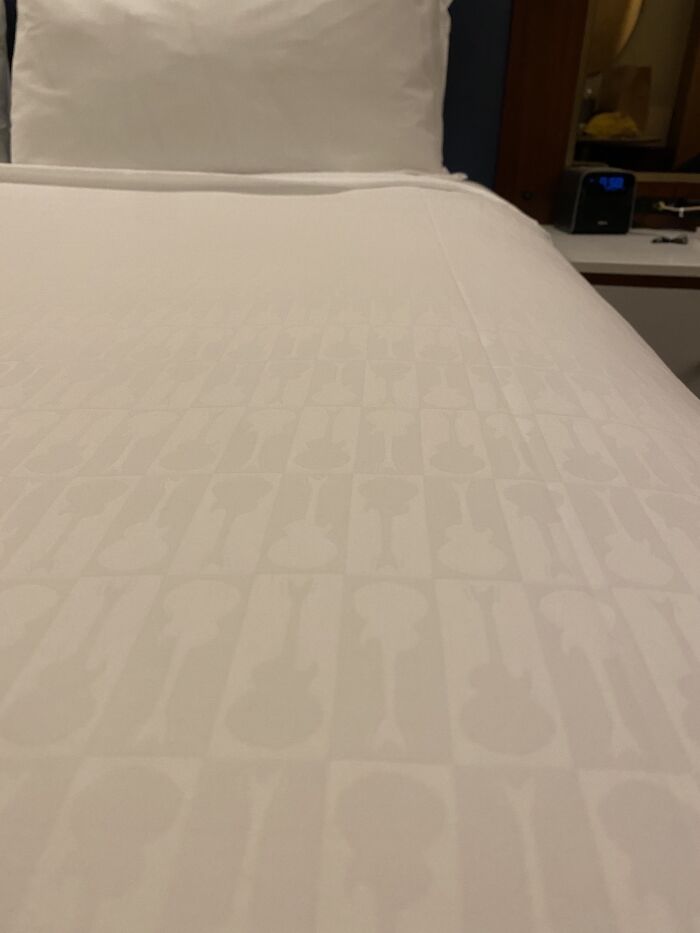 50 Times People Accidentally Found A Real-Life Easter Egg (New Pics) 50 Times People Accidentally Found A Real-Life Easter Egg (New Pics)