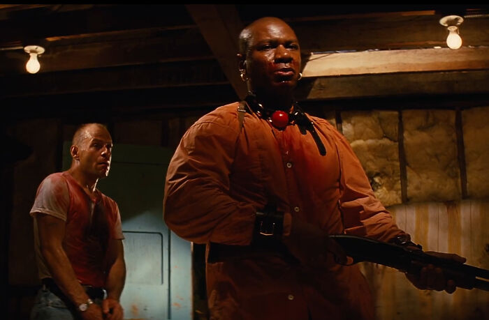 40 Hilariously Bad Movie Details That People Have Shared On This Page (New Pics) 40 Hilariously Bad Movie Details That People Have Shared On This Page (New Pics)