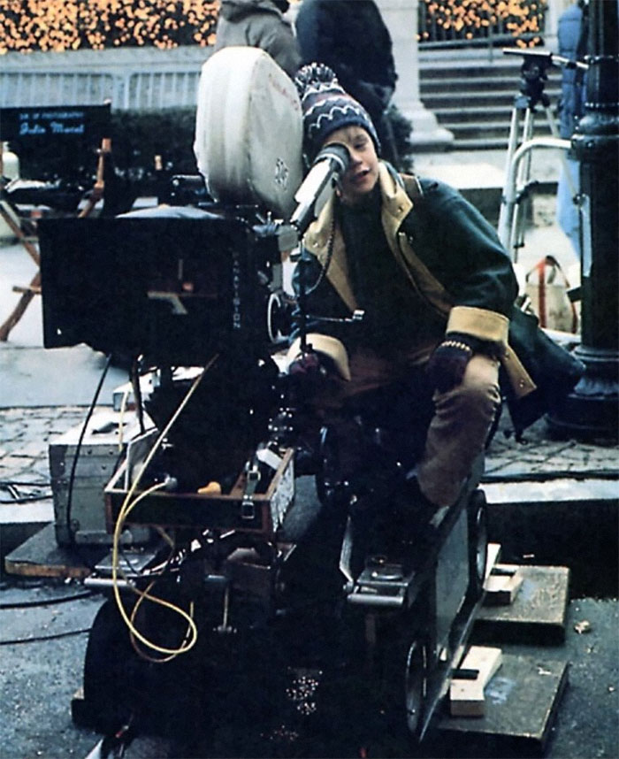 40 Hilariously Bad Movie Details That People Have Shared On This Page (New Pics) 40 Hilariously Bad Movie Details That People Have Shared On This Page (New Pics)