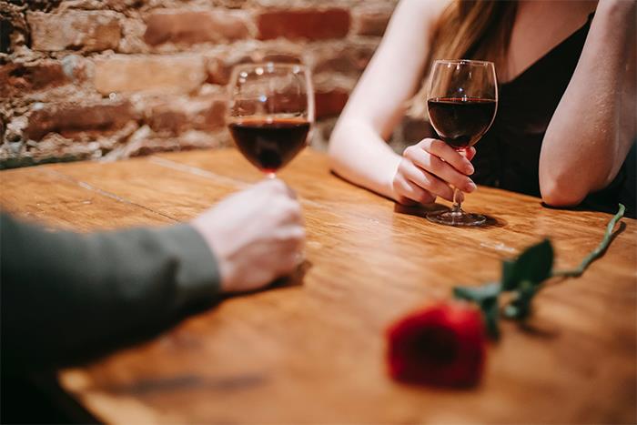 People Who&#8217;ve Walked Out Of First Dates Share The Moment They Realized They Should Leave (40 Stories)