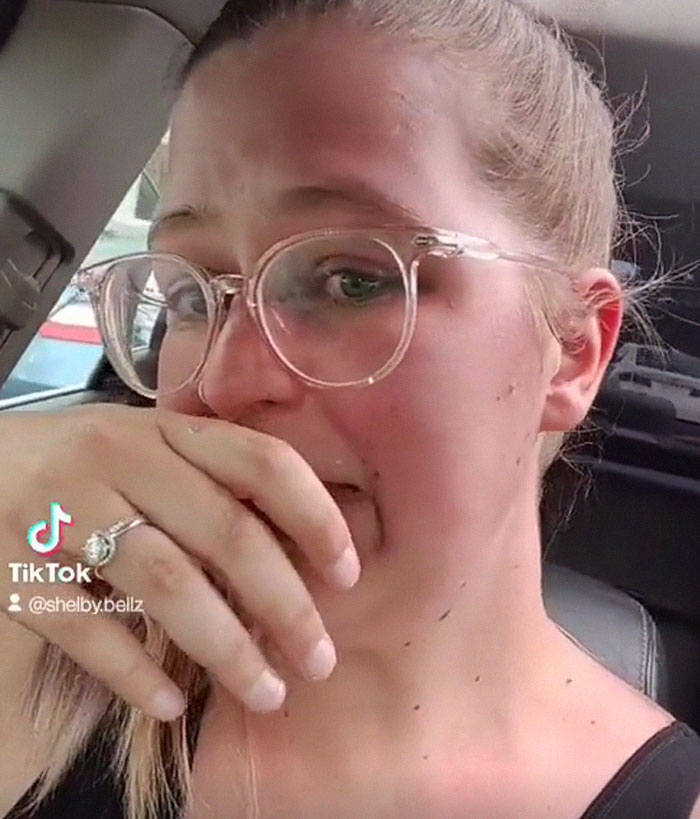 Woman Violates A Gym’s Dress Code By Wearing A Sports Bra, Gets Fat-Shamed By The Staff And Kicked Out Woman Violates A Gym’s Dress Code By Wearing A Sports Bra, Gets Fat-Shamed By The Staff And Kicked Out