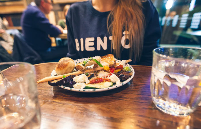 29 People Share How They Can Tell If A Tourist Is American 29 People Share How They Can Tell If A Tourist Is American