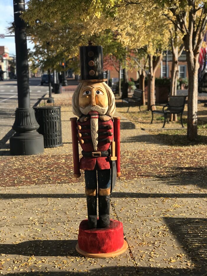 Here Are A Few Of My Favorite Chainsaw Carvings I’ve Created (5 Pics) Here Are A Few Of My Favorite Chainsaw Carvings I’ve Created (5 Pics)