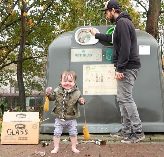 Dad Sends His GF These Pics Whenever She Asks If Their Babies Are OK While He’s Watching Them (30 New Pics) Dad Sends His GF These Pics Whenever She Asks If Their Babies Are OK While He’s Watching Them (30 New Pics)