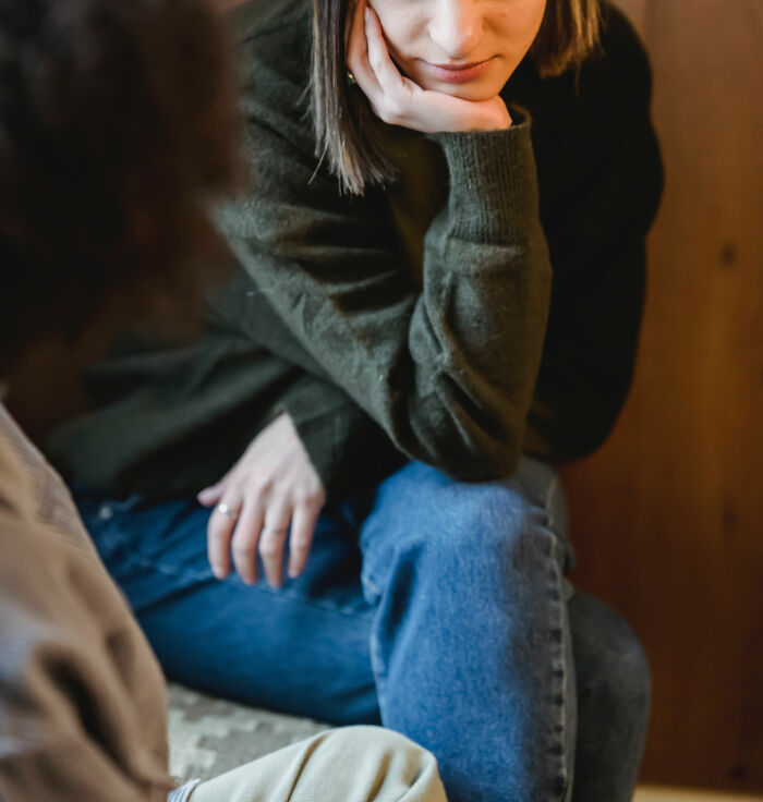 27 People Share ‘Cry For Help’ Signs That Aren’t So Obvious 27 People Share ‘Cry For Help’ Signs That Aren’t So Obvious