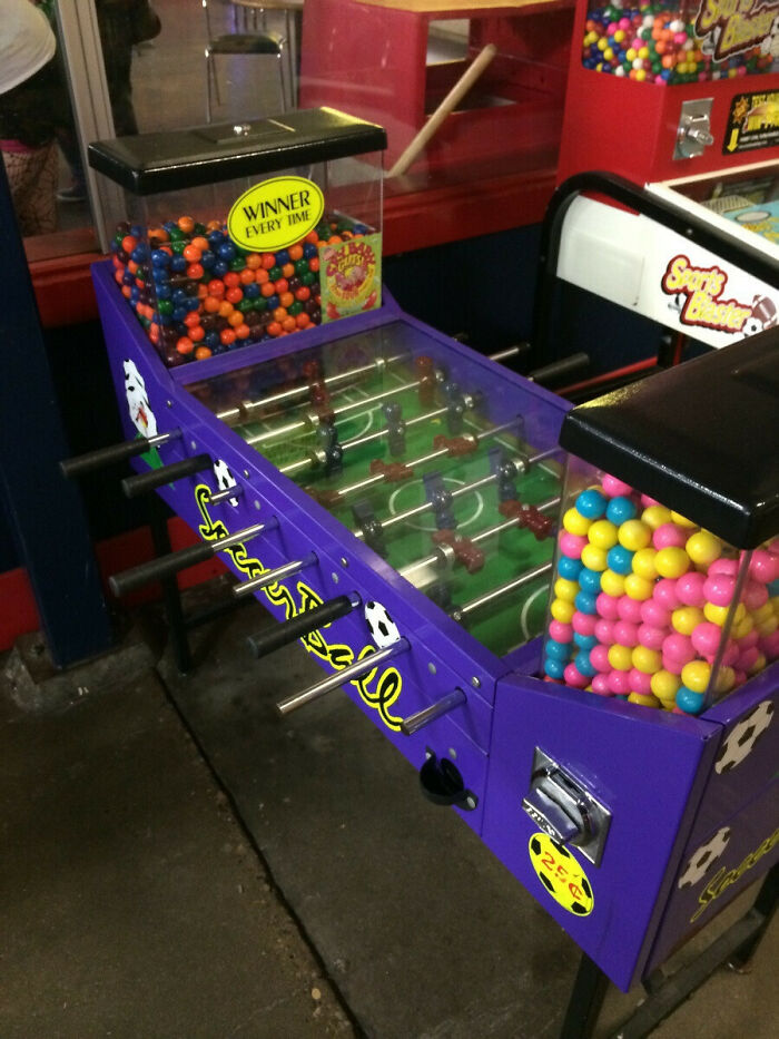 50 Of The Coolest And Most Bizarre Vending Machines Spotted Around The World 50 Of The Coolest And Most Bizarre Vending Machines Spotted Around The World