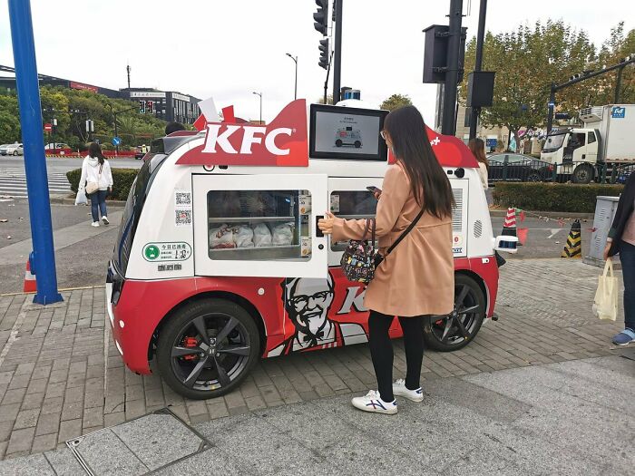 50 Of The Coolest And Most Bizarre Vending Machines Spotted Around The World 50 Of The Coolest And Most Bizarre Vending Machines Spotted Around The World