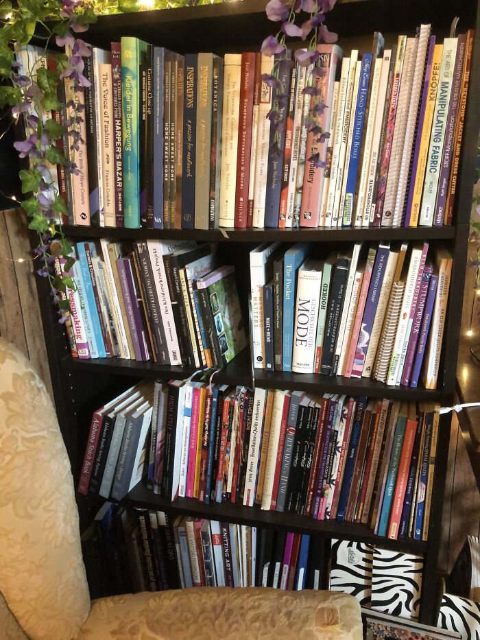 Hey Pandas, Show Me A Picture Of Your Bookshelves (Closed) Hey Pandas, Show Me A Picture Of Your Bookshelves (Closed)