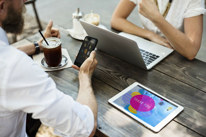 20 Useful Tips For People Looking For A New Job, As Shared By This Career Coach Online