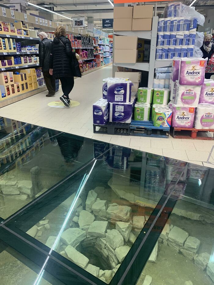 35 Buildings That Got Repurposed For Something Their Architects Probably Didn’t Even Dream Of (New Pics)