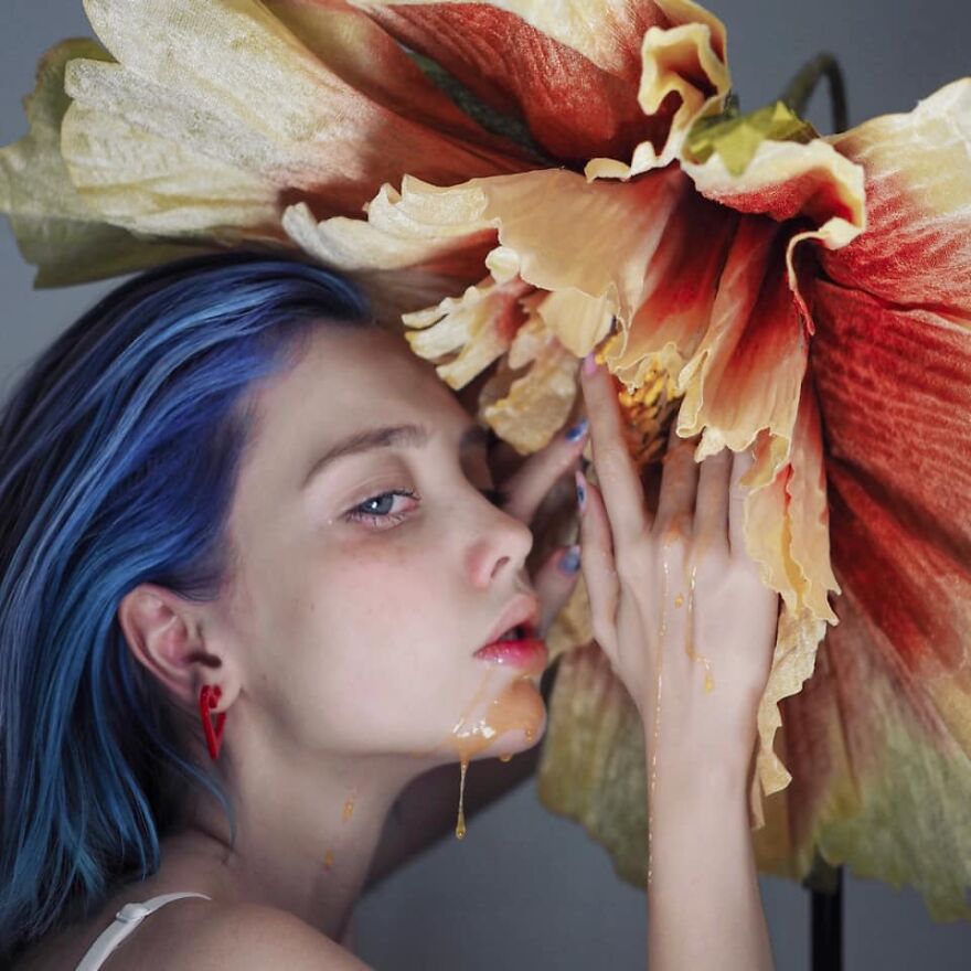 Artist Gained Over 4.5M Followers On Instagram Thanks To Her Weird And Thought-Provoking Photo Manipulations (30 New Pics)