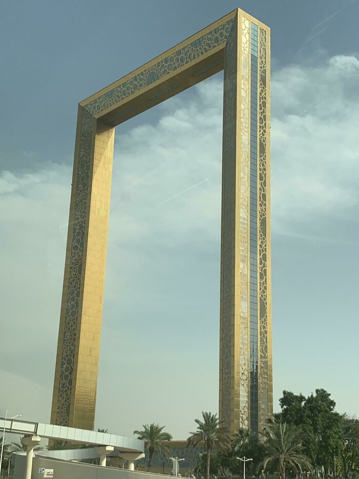 50 Times Architects Made Buildings That Look Cool But Were Uncomfortable To Live In Or Use