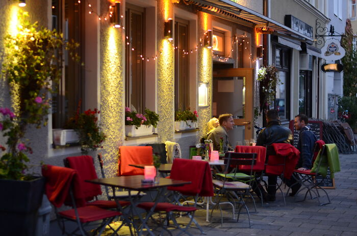 30 Business Decisions That Ended Up Hurting Companies, As Shared In This Online Group 30 Business Decisions That Ended Up Hurting Companies, As Shared In This Online Group