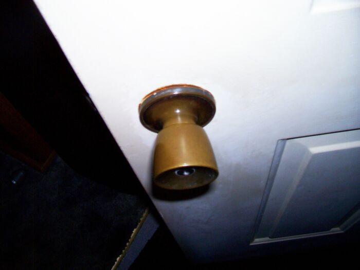 50 Specific Little Things That Are So Irritating, People Can’t Stand Them 50 Specific Little Things That Are So Irritating, People Can’t Stand Them