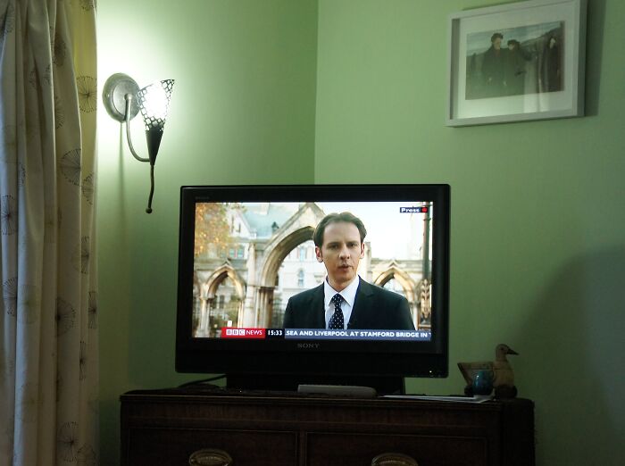 50 Specific Little Things That Are So Irritating, People Can’t Stand Them 50 Specific Little Things That Are So Irritating, People Can’t Stand Them