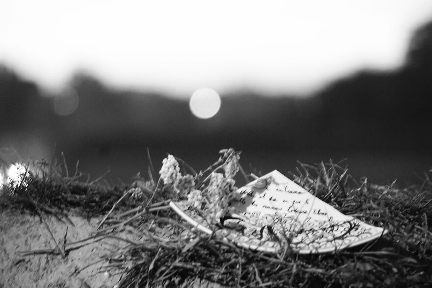 I Travel Doing Tributes With Broken Dishes To People’s Grandparents I Travel Doing Tributes With Broken Dishes To People’s Grandparents