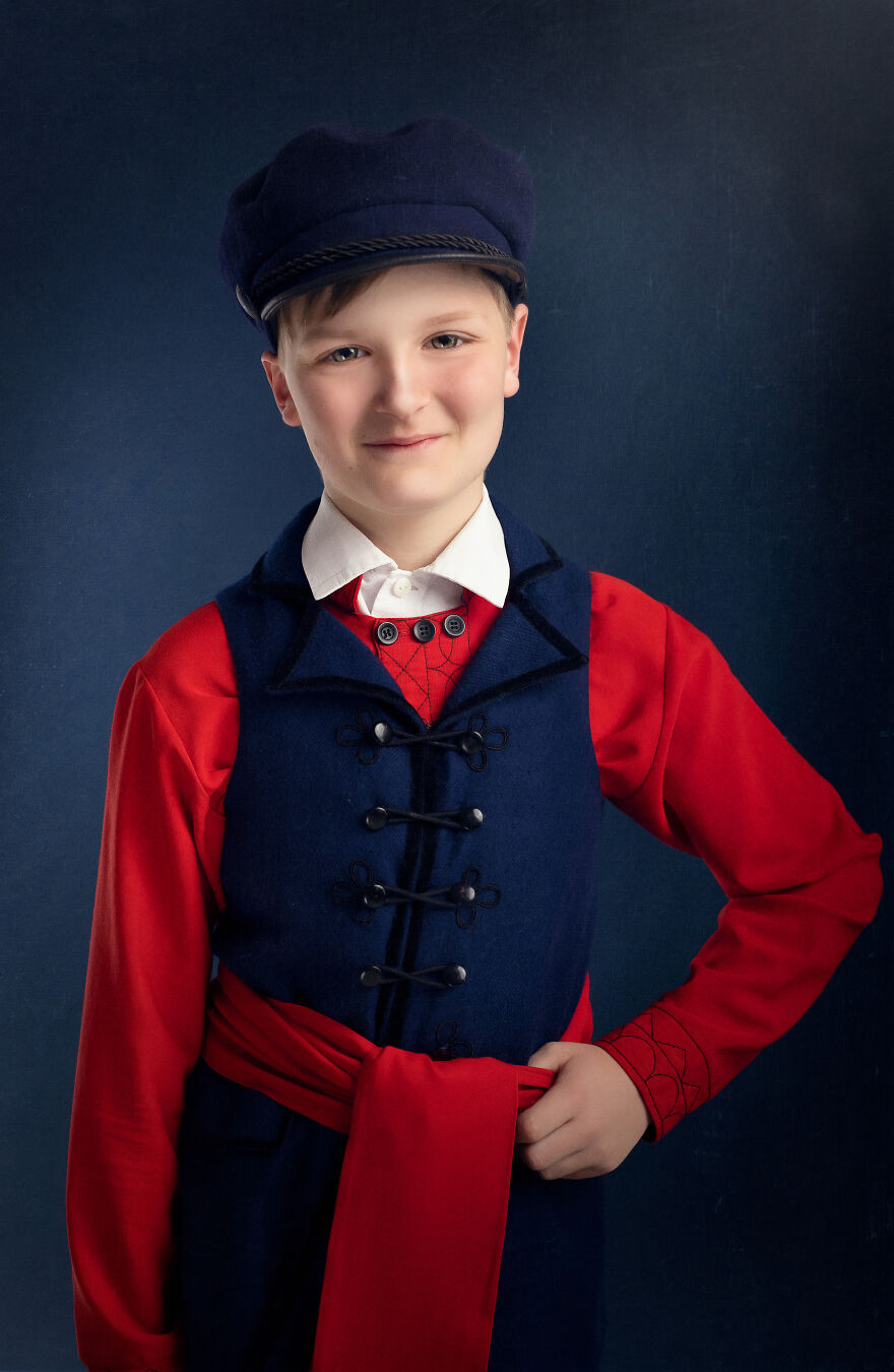 I Capture Beautiful Polish Folklore Costumes In A Painting-Like Style I Capture Beautiful Polish Folklore Costumes In A Painting-Like Style