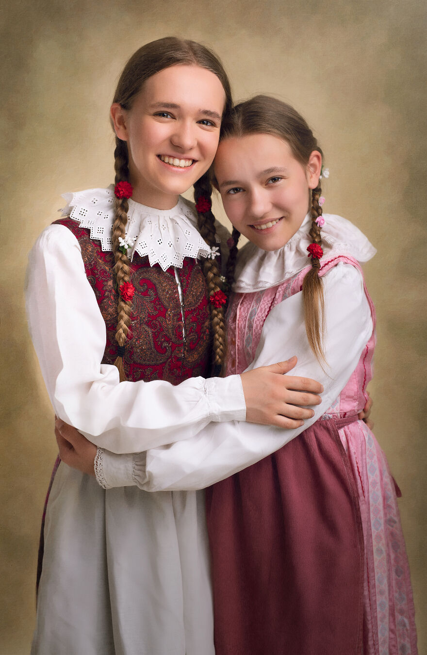 I Capture Beautiful Polish Folklore Costumes In A Painting-Like Style I Capture Beautiful Polish Folklore Costumes In A Painting-Like Style