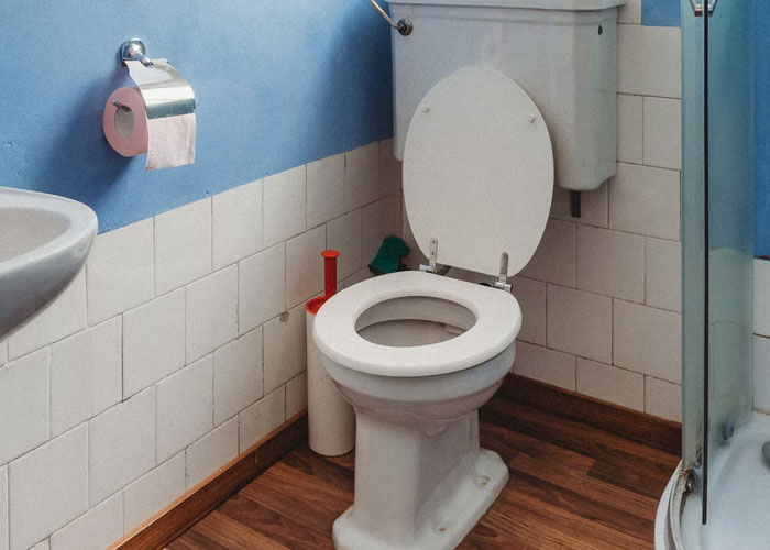 30 Unusual And Disturbing Things These People Saw At Someone Else&#8217;s House