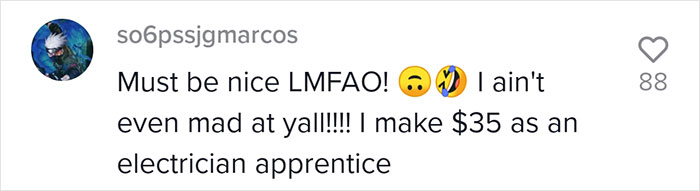 Discussion Online Ensues After Costco Worker Shares She Gets Paid Almost $30 ‘Just To Draw Smiley Faces On Receipts’