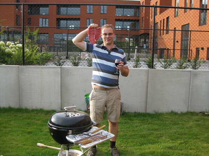 Thanksgiving Dinner With Friends Ends Up With A Friendship Falling Out Because The Host Refused To Cook A $120 Steak To Well-Done Thanksgiving Dinner With Friends Ends Up With A Friendship Falling Out Because The Host Refused To Cook A $120 Steak To Well-Done