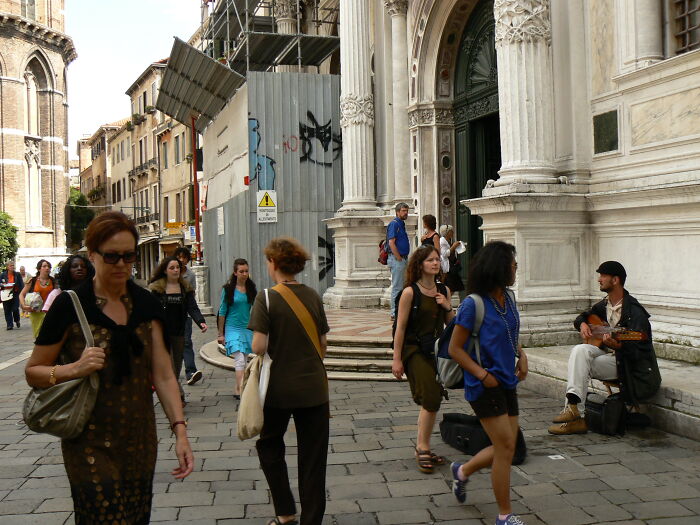 21 Mistakes And Traps To Avoid When Visiting These European Countries, Revealed By This TikTok Account 21 Mistakes And Traps To Avoid When Visiting These European Countries, Revealed By This TikTok Account