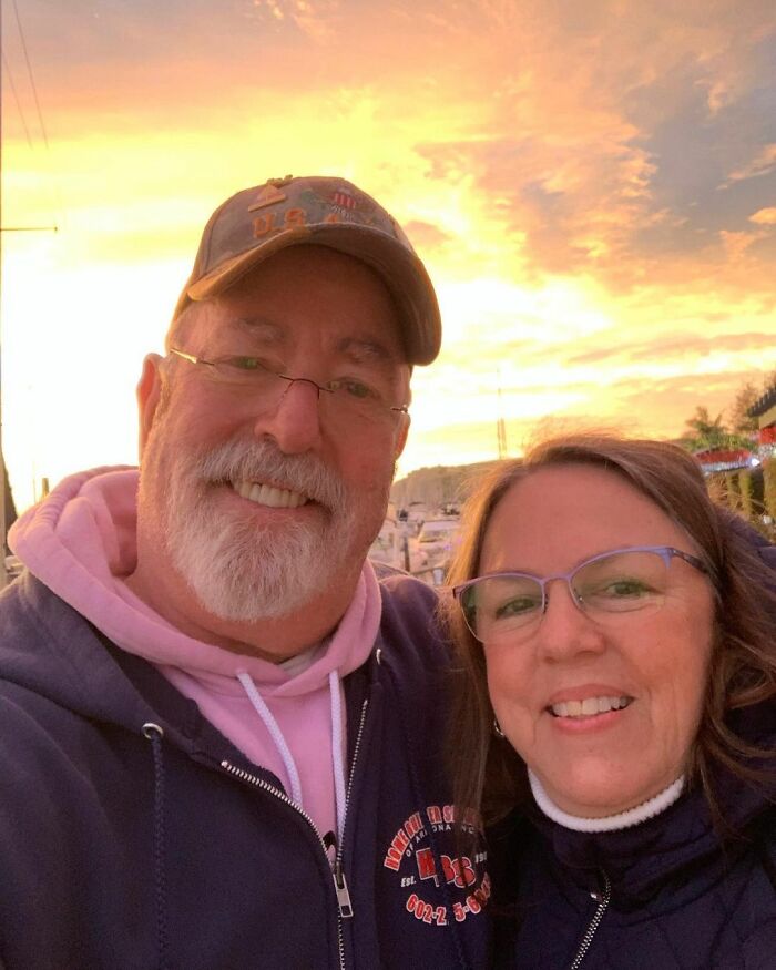 Grandma And A Stranger Who She Accidentally Invited To Thanksgiving Share Their 6th Celebration Together