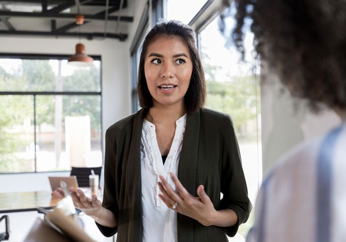 Childless Woman Refuses To Give 6 Of Her Paid Vacation Days To A Coworker With Three Kids, Office Drama Ensues Childless Woman Refuses To Give 6 Of Her Paid Vacation Days To A Coworker With Three Kids, Office Drama Ensues
