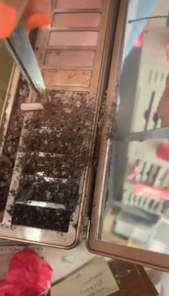 “This Is What We Do At Ulta”: Ulta Beauty Employee Shares Company’s Policy For Returned Items, Which Is Destroying Them “This Is What We Do At Ulta”: Ulta Beauty Employee Shares Company’s Policy For Returned Items, Which Is Destroying Them